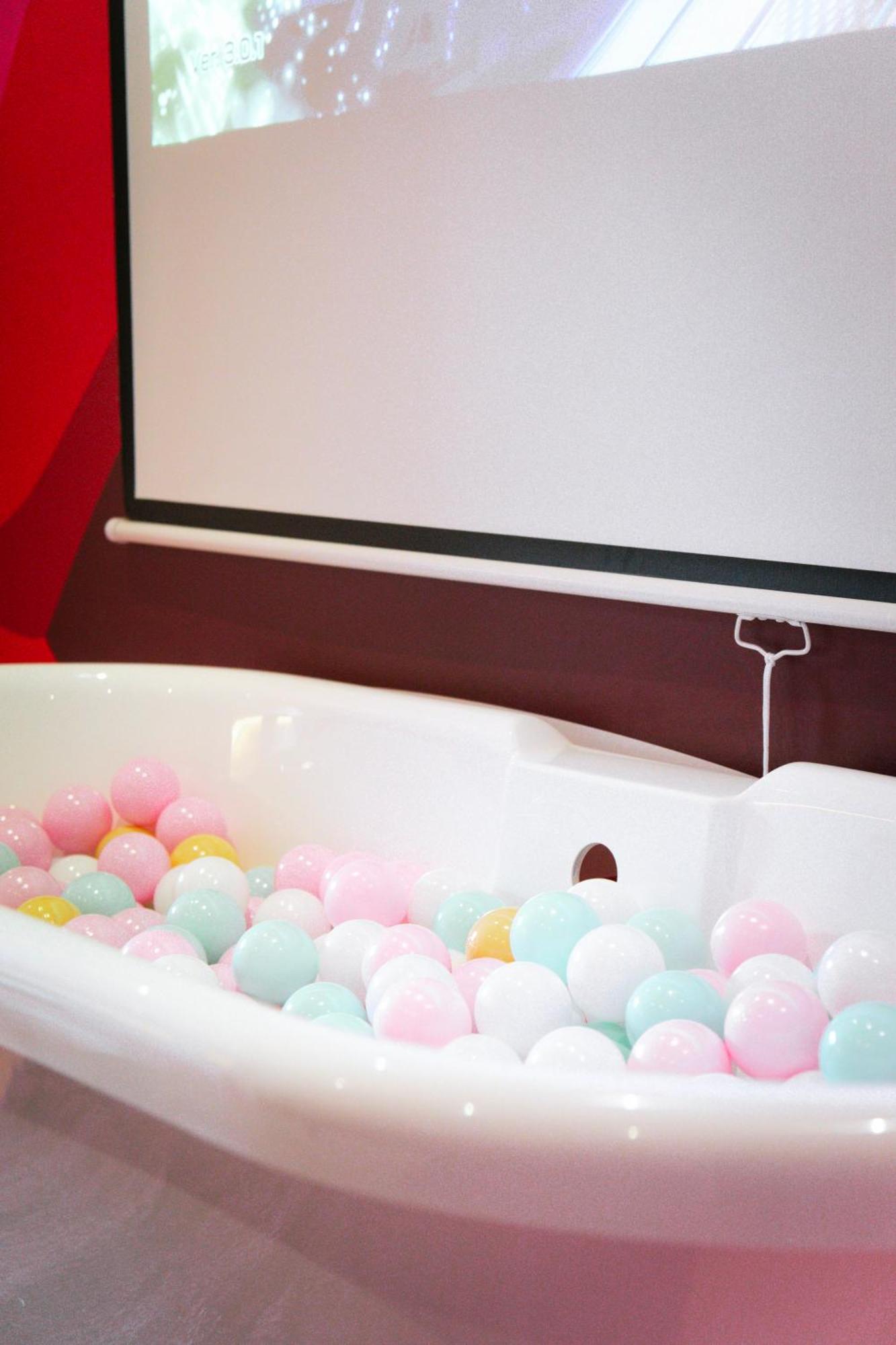 Capsule Girl Power Spa - Balneo - Sauna - Karaoke - Billard - 2 Chambres Charleroi Luaran gambar