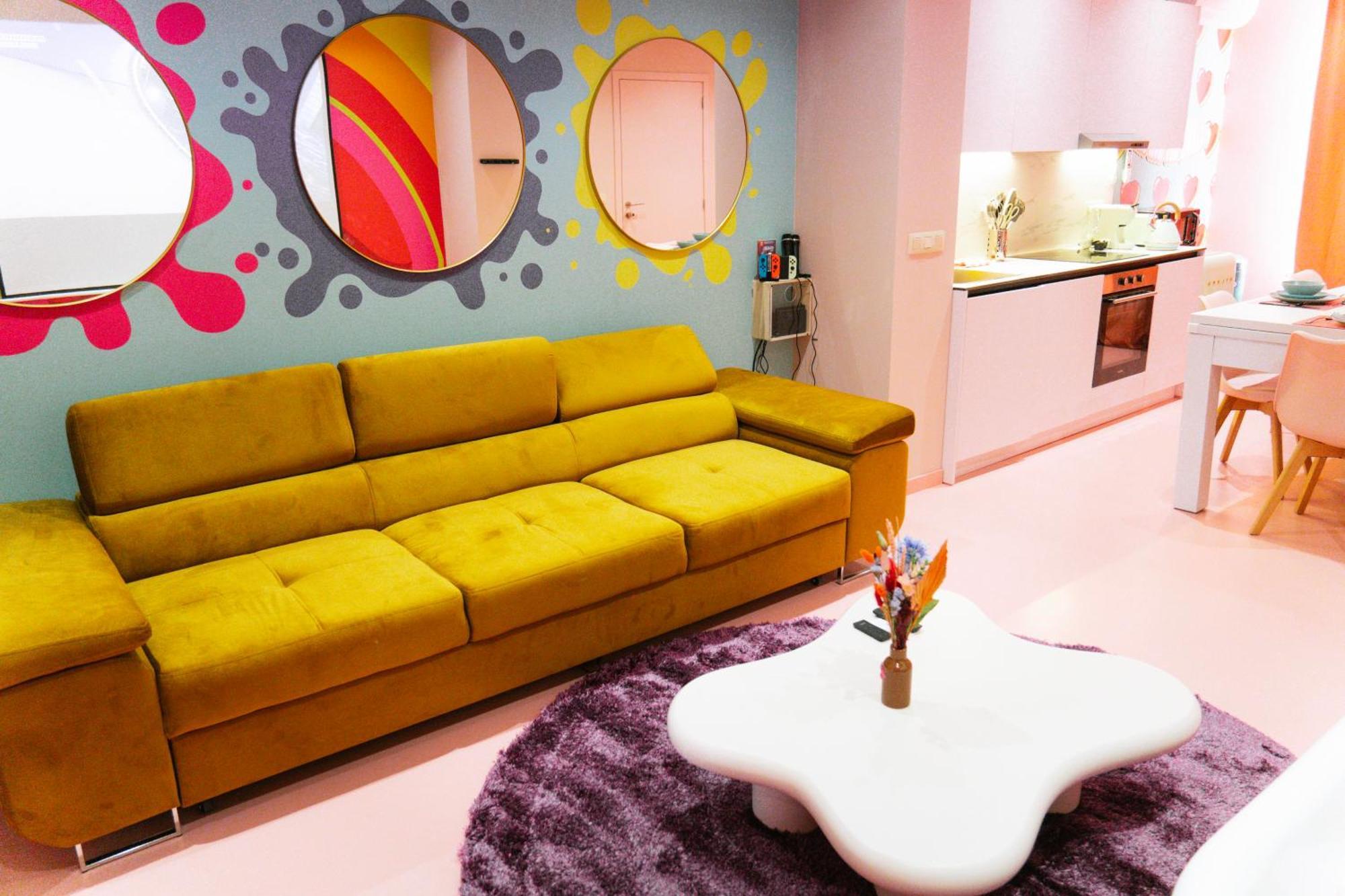Capsule Girl Power Spa - Balneo - Sauna - Karaoke - Billard - 2 Chambres Charleroi Luaran gambar
