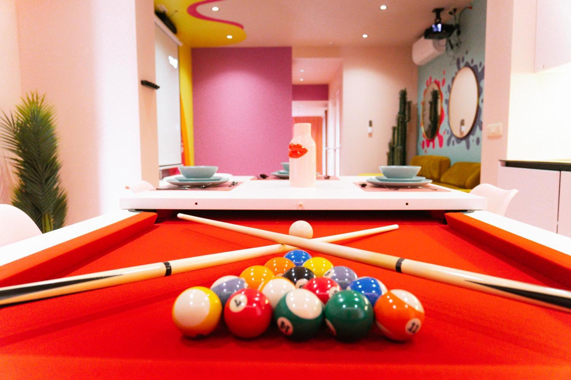 Capsule Girl Power Spa - Balneo - Sauna - Karaoke - Billard - 2 Chambres Charleroi Luaran gambar