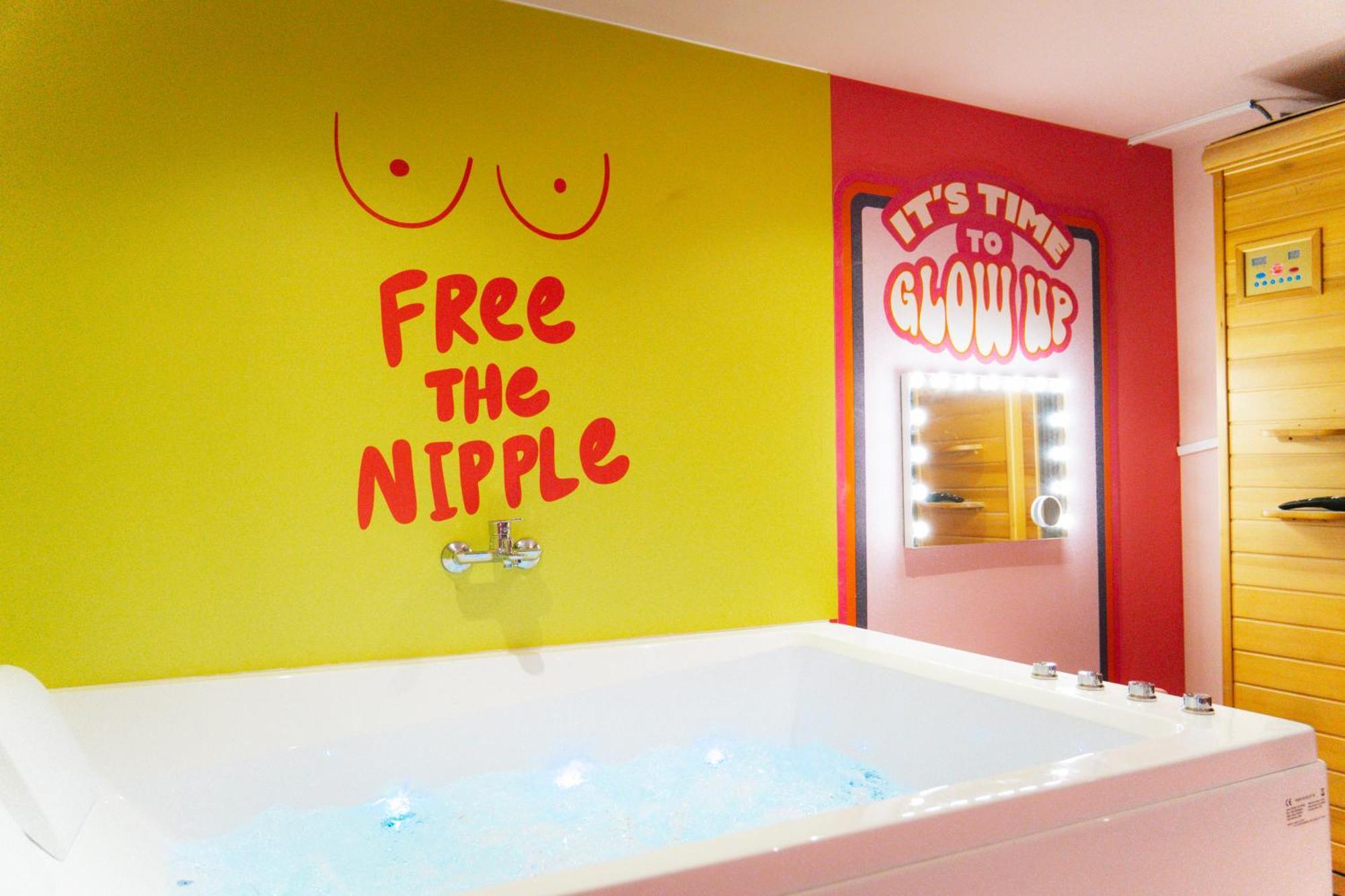Capsule Girl Power Spa - Balneo - Sauna - Karaoke - Billard - 2 Chambres Charleroi Luaran gambar